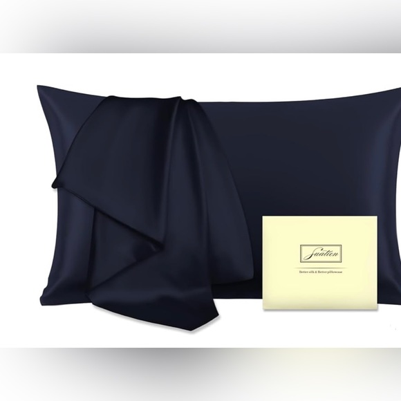 2 Silk Pillowcases - Picture 12 of 16